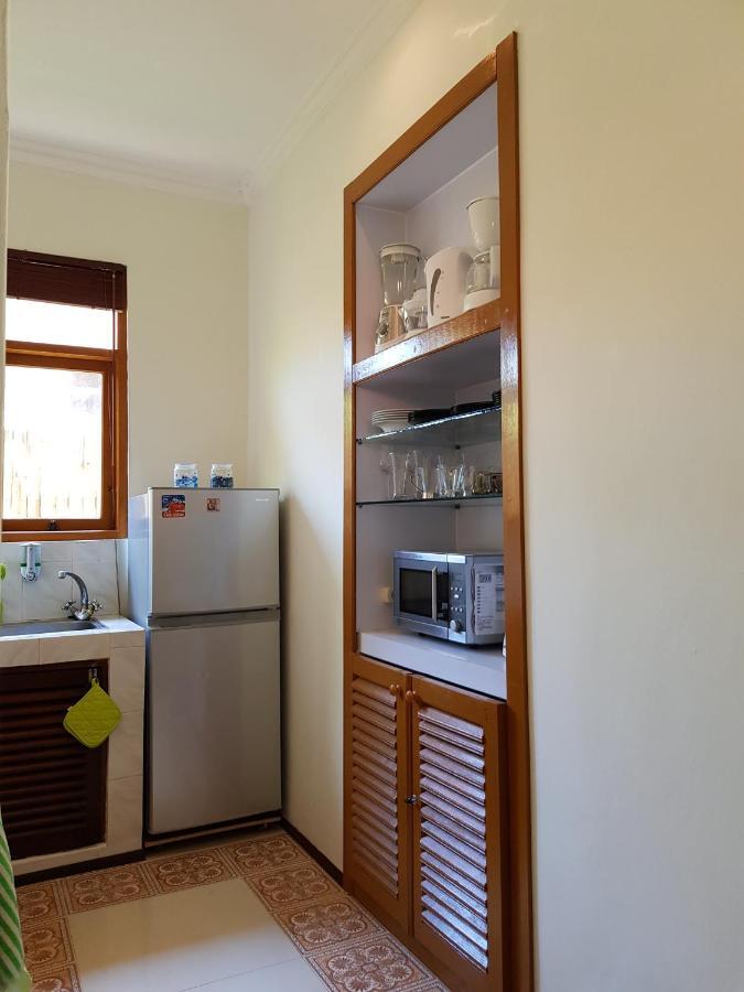 Dennis Holiday Bungalow Jasri Esterno foto